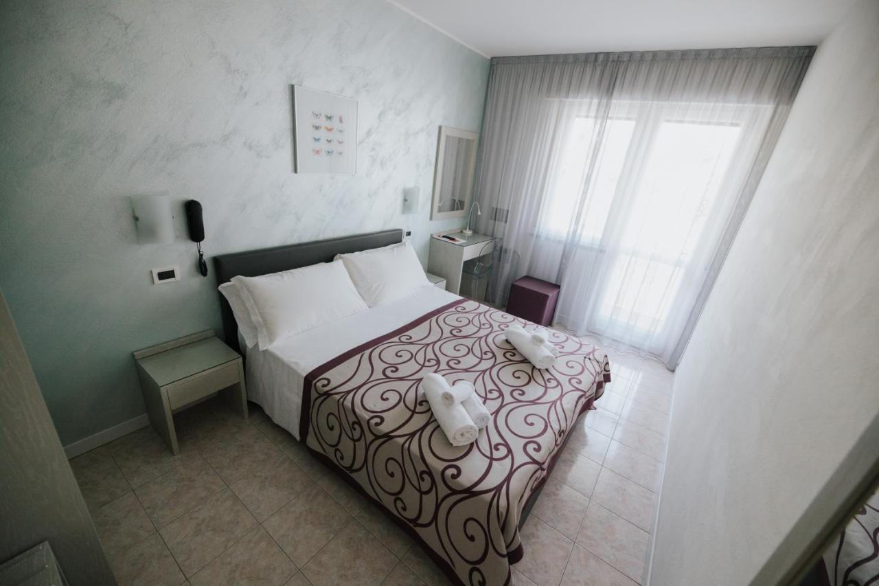 Hotel Gloria Lignano Sabbiadoro Eksteriør billede