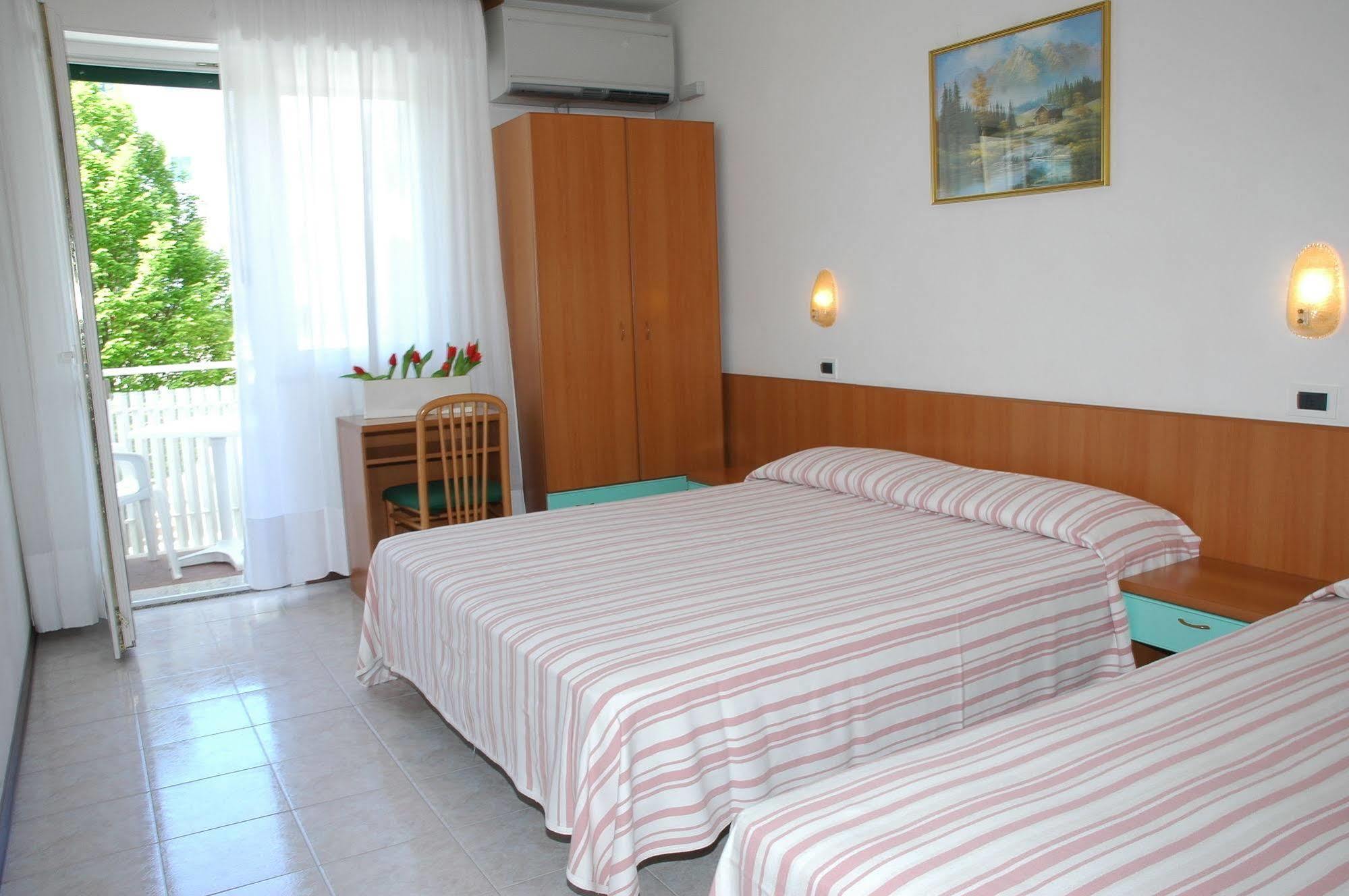 Hotel Gloria Lignano Sabbiadoro Eksteriør billede